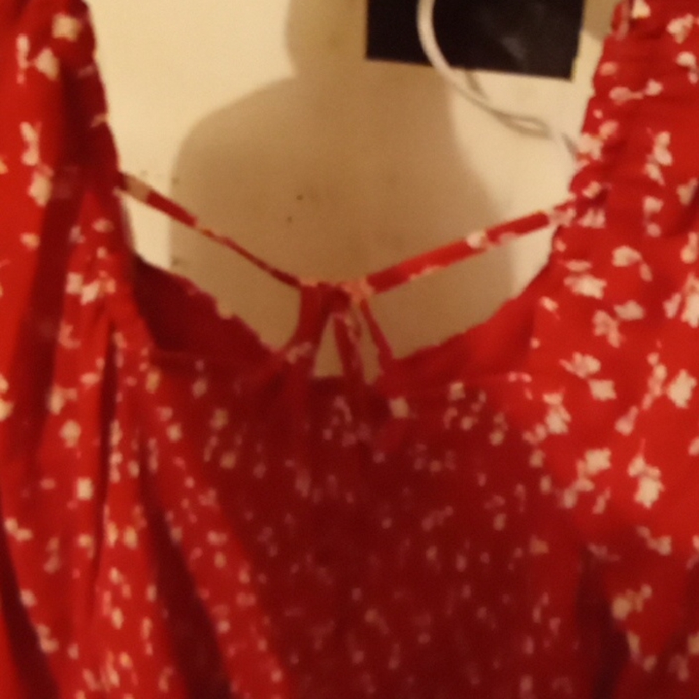 Floral Red Women's Top - Picture 3 of 4